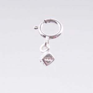 piercing-haenger-mit-wuerfel-silber